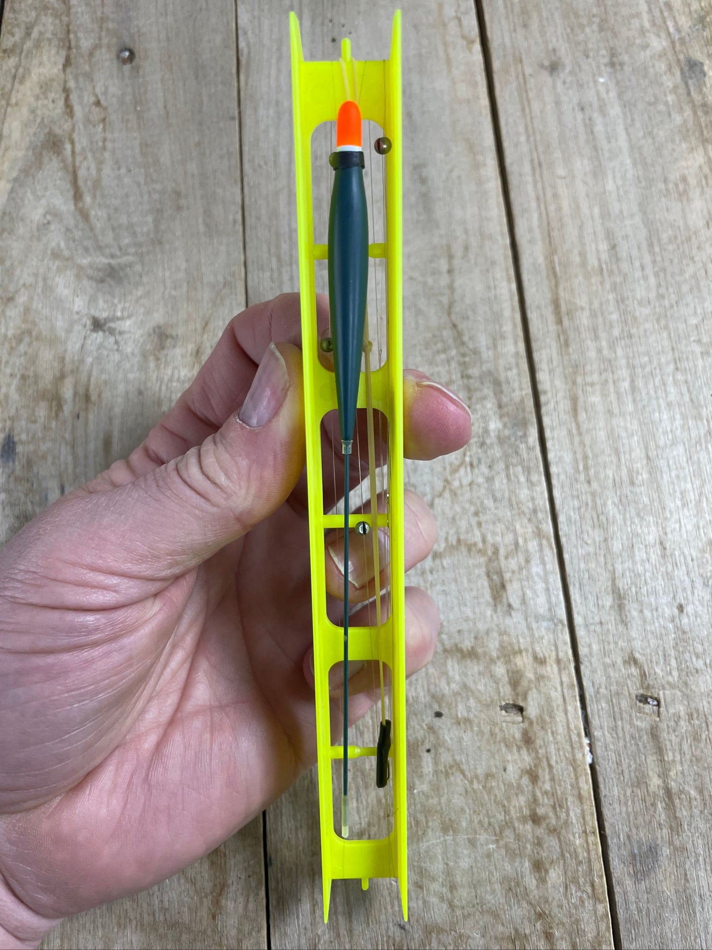 Pre Tied 4 no4 wire stem stick float red